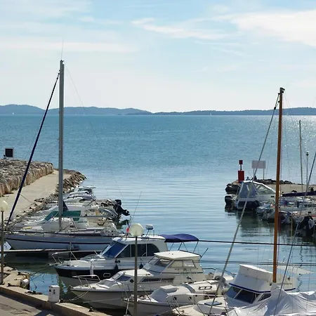 Ξενοδοχείο La Reine Jane